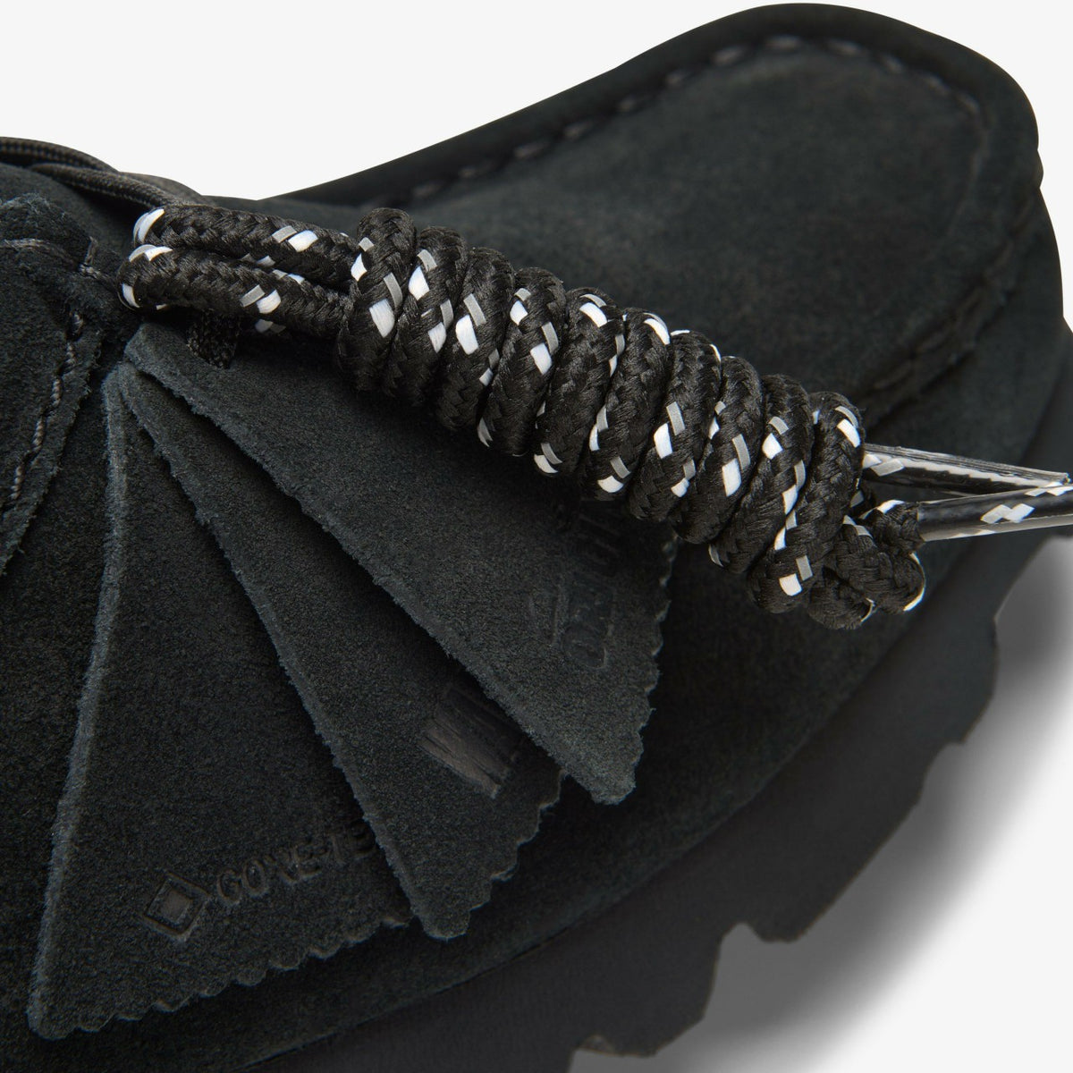 Wallabee GORE-TEX Black Suede - Clarks Women