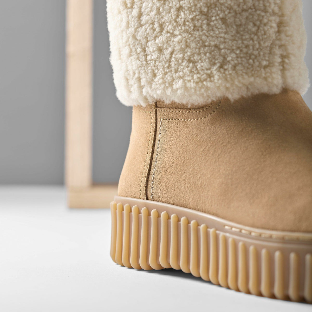 Torhill Turn Light Tan Warmlined - Clarks Women
