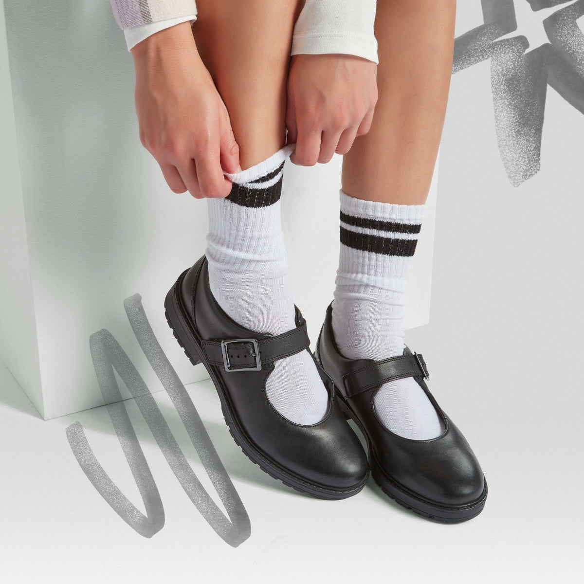 Loxham Walk Youth Black Leather - Clarks Kids