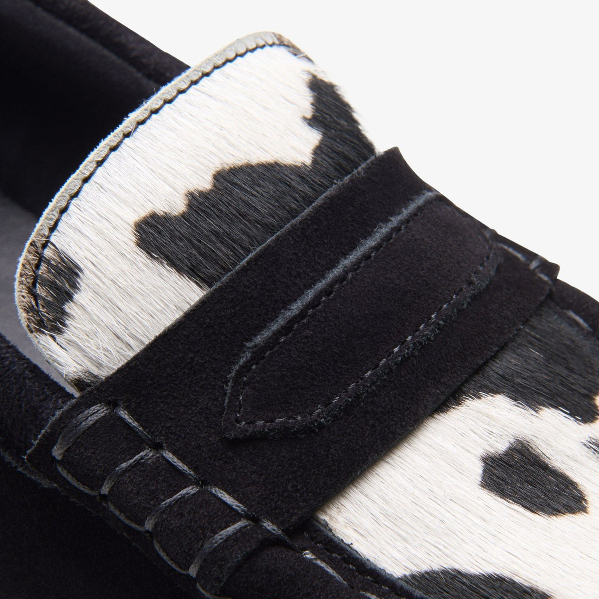 Wallabee Loafer Cow Print HairOn - Clarks Women