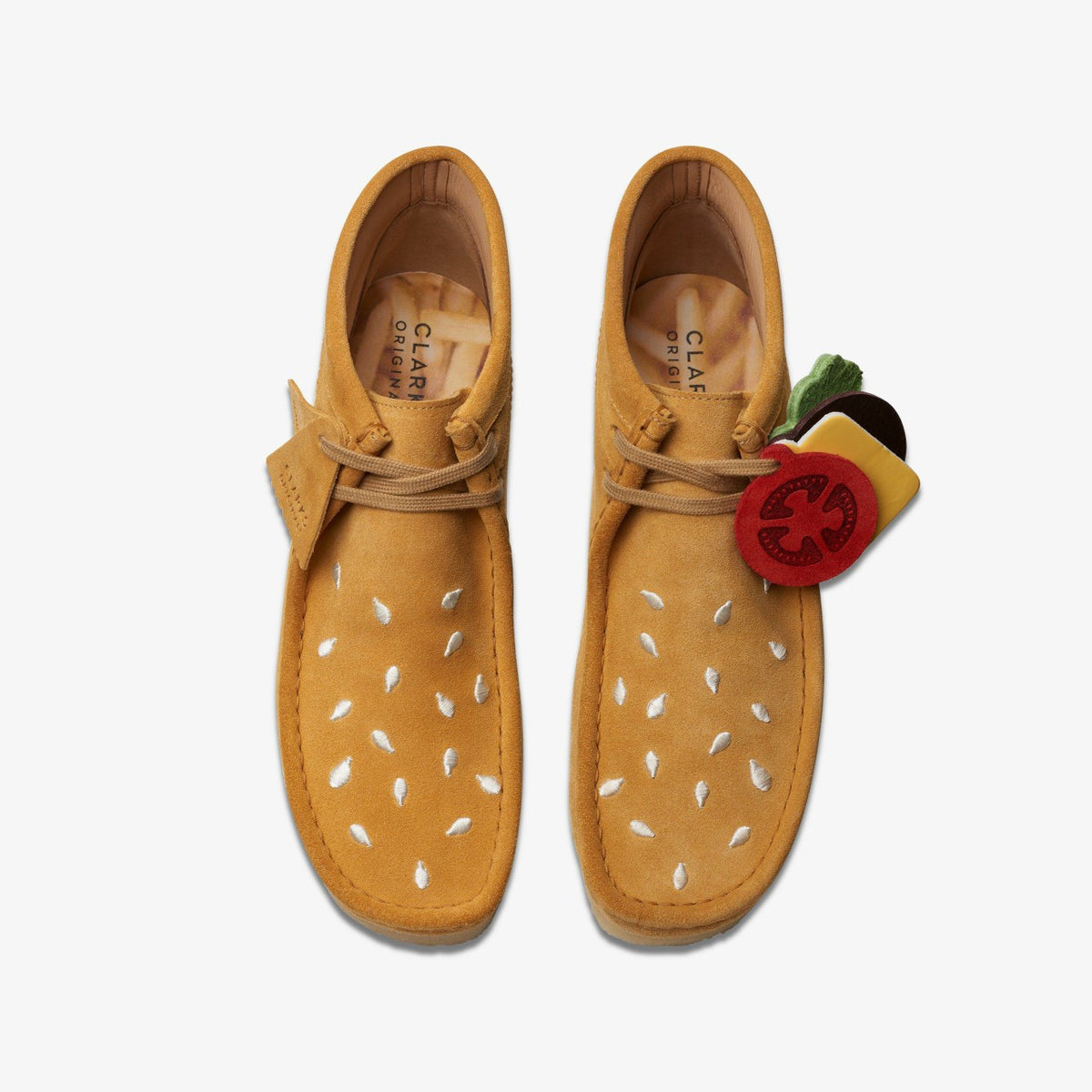 Wallabee Boot Tan Embroidery - Clarks Men