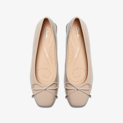 Ubree 15 Step Sand Patent - Clarks Women