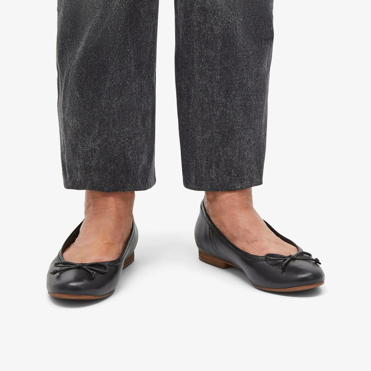 Fawna Lily Black Leather - Clarks Women