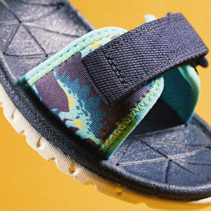 Surfing Tide Kid Navy - Clarks Kids