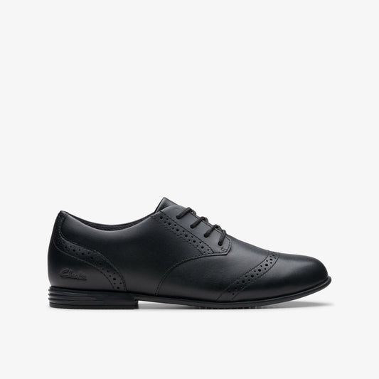 Finja Brogue Older Black Leather - Clarks Kids
