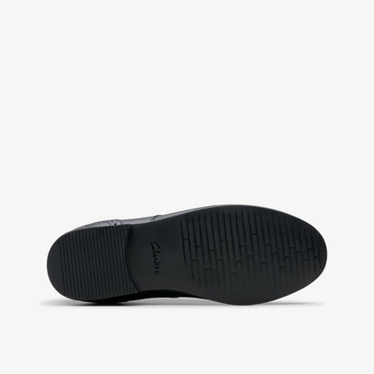 Finja Brogue Older Black Leather - Clarks Kids