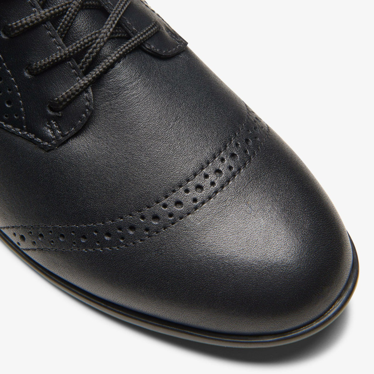 Finja Brogue Youth Black Leather - Clarks Kids