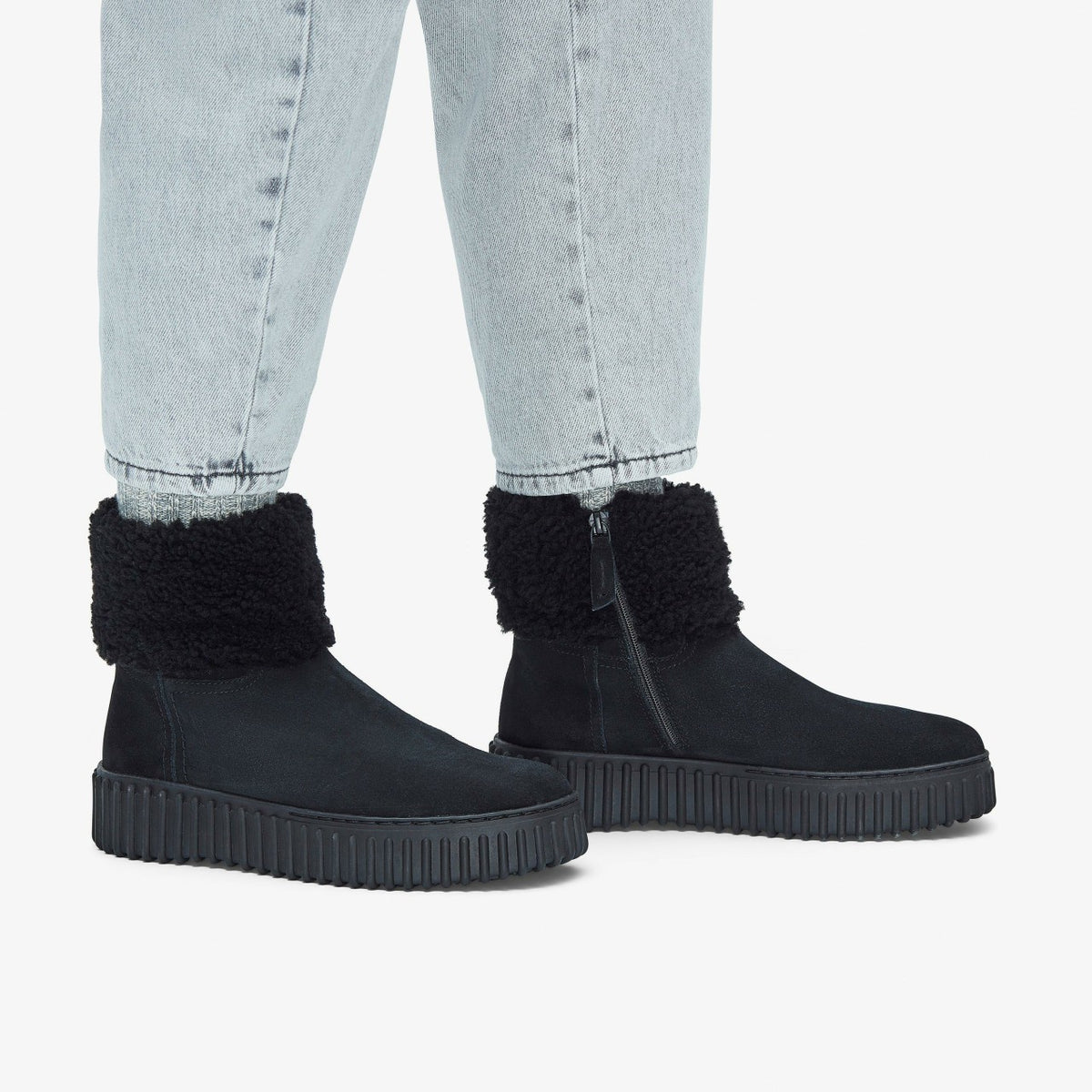 Torhill Turn Black Warmlined Suede - Clarks Women