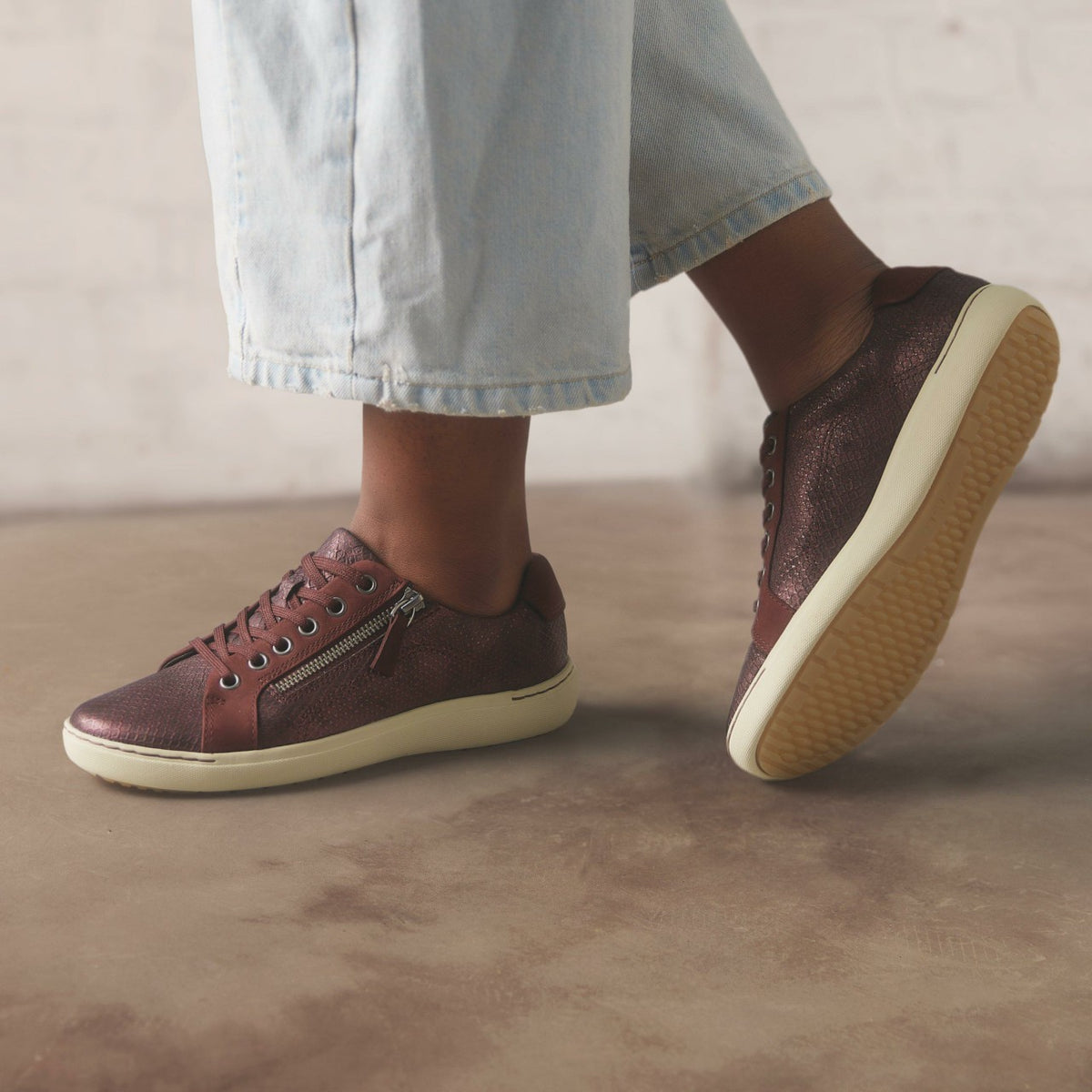 Nalle Lace Wine Interest Leather - Clarks Women