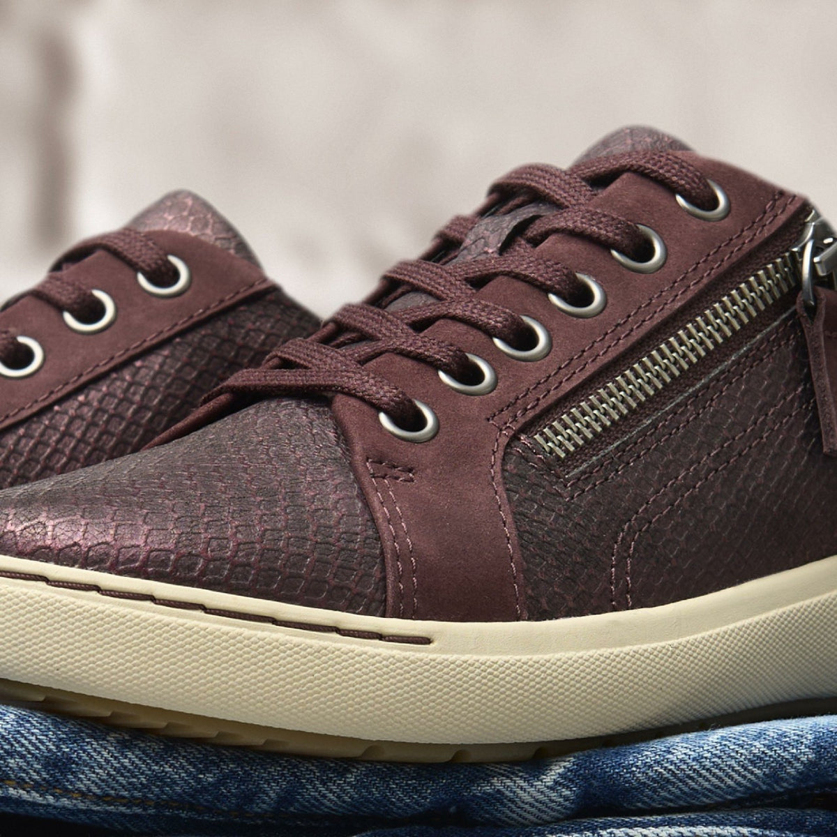 Nalle Lace Wine Interest Leather - Clarks Women