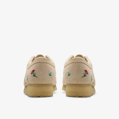 Wallabee Taupe Embroidery - Clarks Women