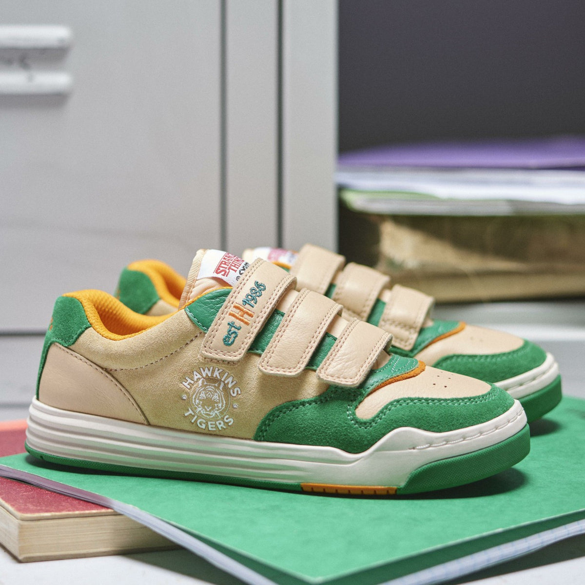 Stranger Things Urban Ace Older Off White Combination - Clarks Kids