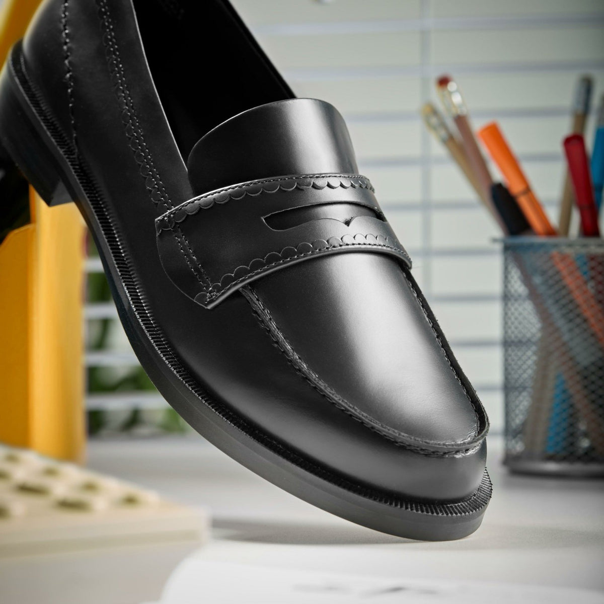 Straven Edge Black Leather - Clarks Women