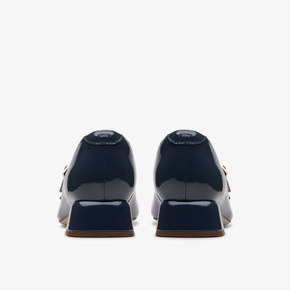 Daiss 30 Shine Navy Patent - Clarks Women