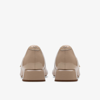Daiss 30 Shine Sand Patent - Clarks Women