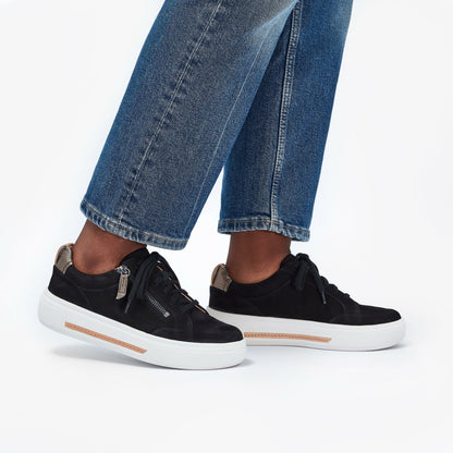 Hollyhock Zip Black Nubuck - Clarks Women