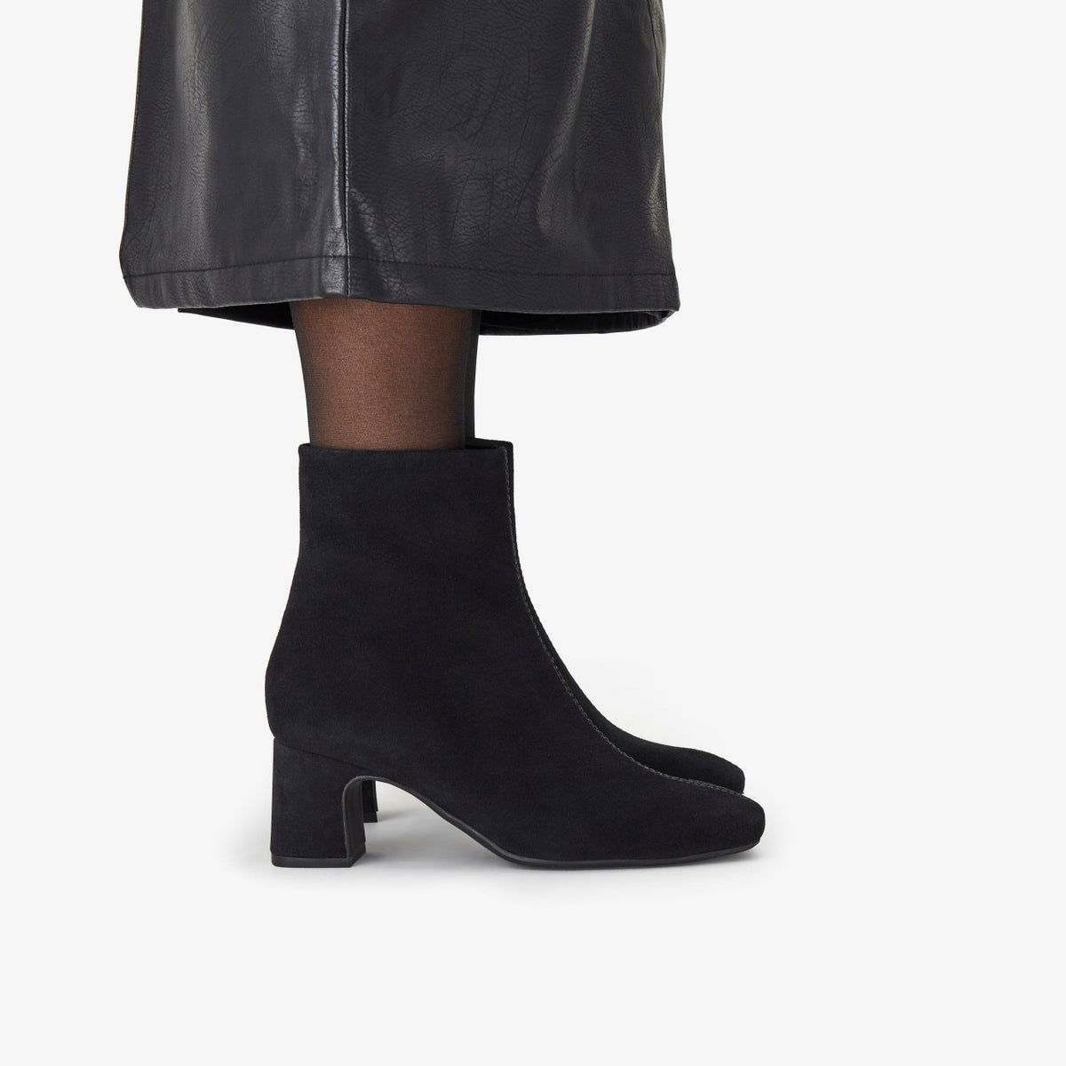 Fernie Zip Black Suede - Clarks Women