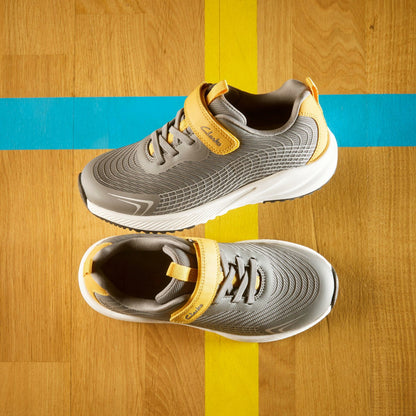 Deyes Dash Kid Grey Synthetic - Clarks Kids